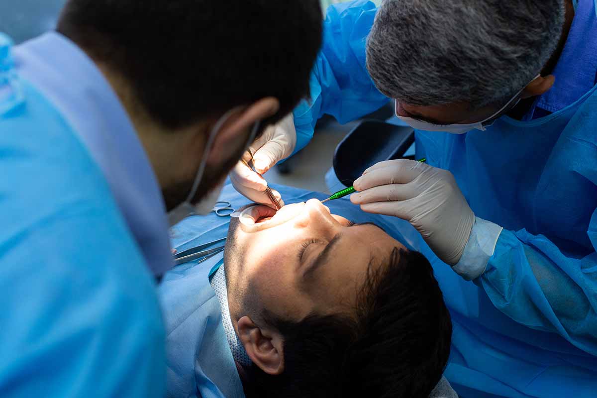 Kadıköy Çene Kisti Operasyonları - Kemik Dental Clinic